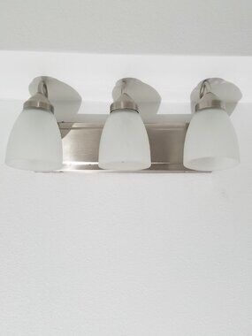 21-in 3 Marbled Frosted Glass Brushed Nickel Transitional Bathroom Vanity light